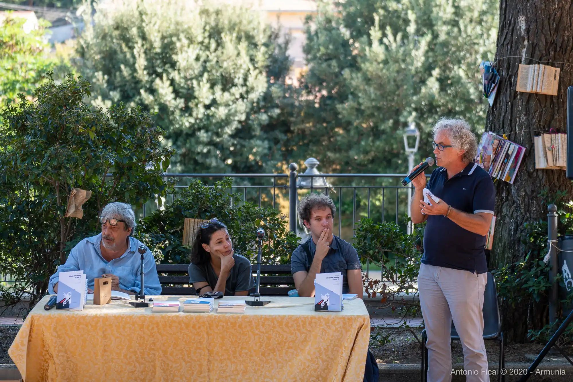 TRILOGIA DEL TAVOLINO, IL CASO W (Teatro 1) 